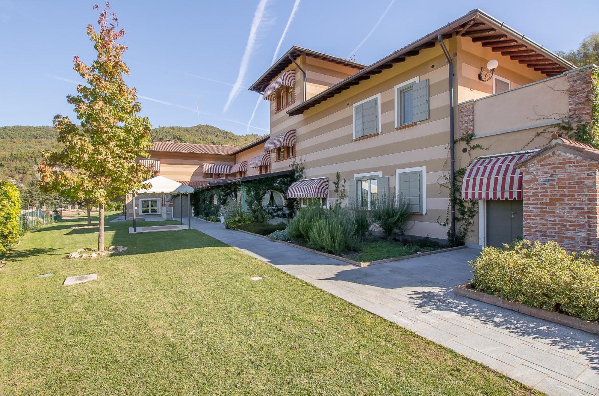 Tenuta Pian D'Attesio - Agriturismo Castelletto Soprano Ngoại thất bức ảnh
